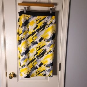 Arden B. Midi Abstract Yellow and Black Women's Skirt. Lots of stretch! Size L.